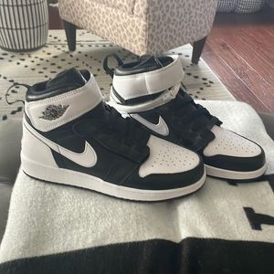 Nike Air Jordan 1